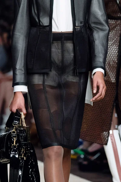 Look 73